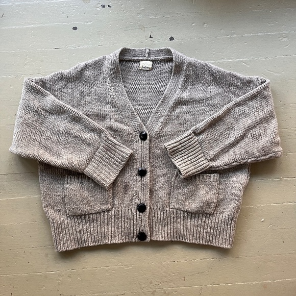 Babaa Sweater - Picture 1 of 3